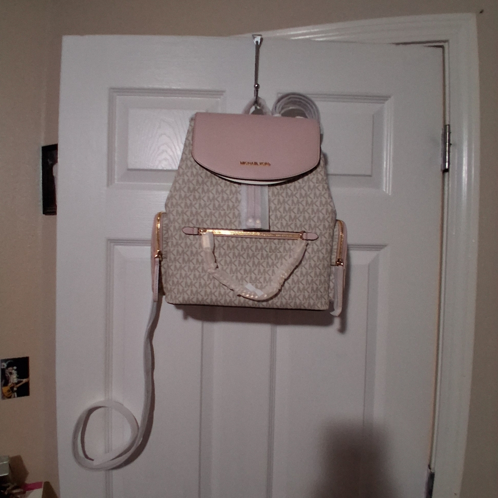 💥SOLD💥Michael Kors NWT Pink and Beige Women's Backpack - Picture 5 of 8